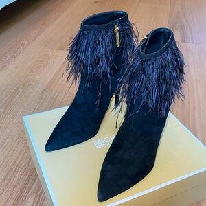 AFTER HOLIDAY SALE!! Michael Kors Boots